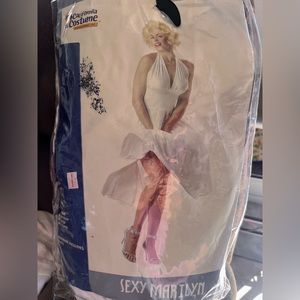 Marilyn Monroe costume